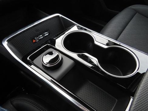 New 2026 Chevrolet Equinox LT w/ Convenience Package II image 24