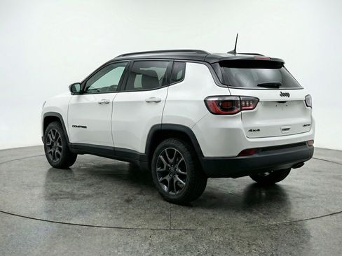 Used 2025 Jeep Compass Trailhawk AWD/4WD image 6