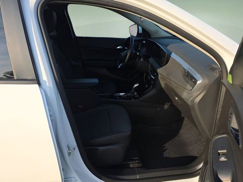 Used 2025 Buick Encore GX Preferred FWD image 6