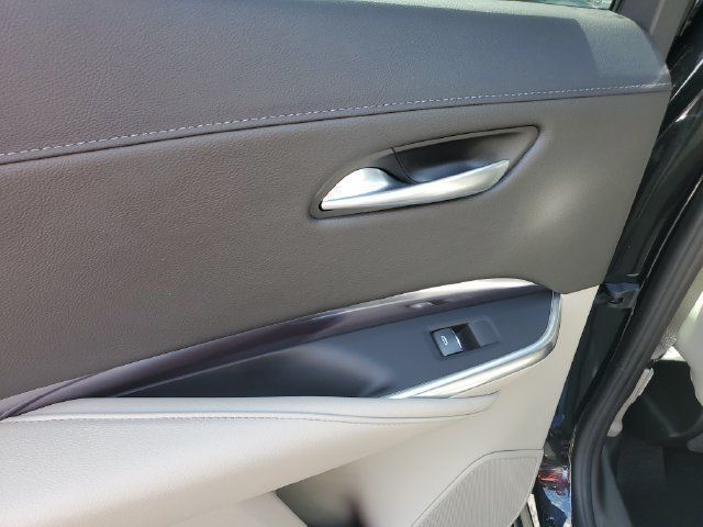 Certified 2023 Cadillac XT4 Luxury FWD image 16