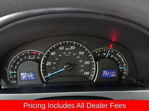 Used 2014 Toyota Camry LE FWD image 19