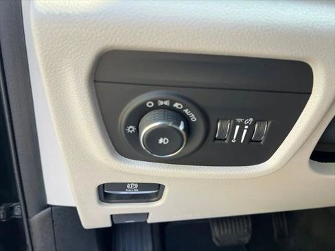 Certified 2021 Jeep Grand Cherokee L Summit w/ Advanced Protech Group IV AWD/4WD image 58