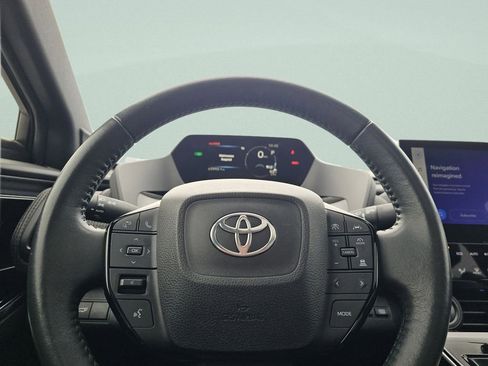 Used 2023 Toyota bZ4X Limited image 29