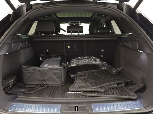 New 2026 Land Rover Range Rover Velar Dynamic SE AWD/4WD image 19