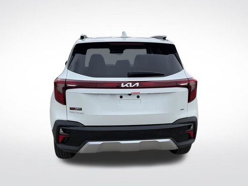 Used 2026 Kia Seltos EX AWD/4WD image 6