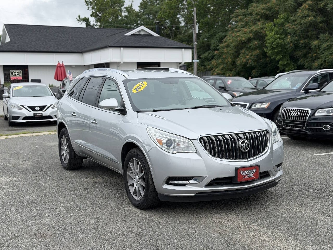 Used 2017 Buick Enclave Convenience FWD image 3