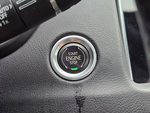 Certified 2023 Cadillac XT4 Premium Luxury w/ Driver Assist Package image 35