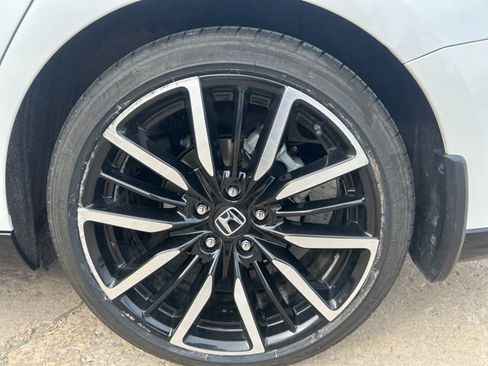 Used 2023 Honda Accord Touring image 19