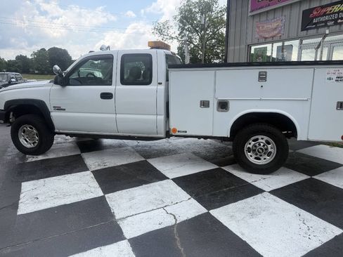 Used 2005 Chevrolet Silverado 3500 4x4 Extended Cab w/ Heavy-Duty Power Package image 9