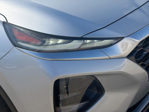 Used 2019 Hyundai Santa Fe SEL image 32