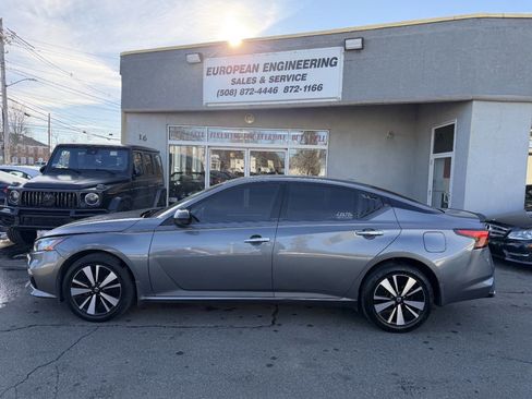 Used 2020 Nissan Altima 2.5 SV image 4