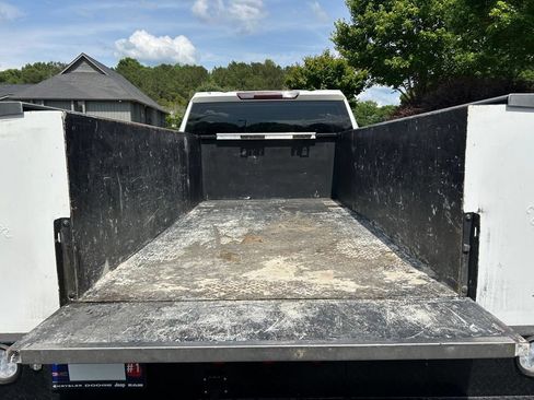 Used 2023 GMC Sierra 3500 Pro w/ Fleet Convenience Package RWD image 19