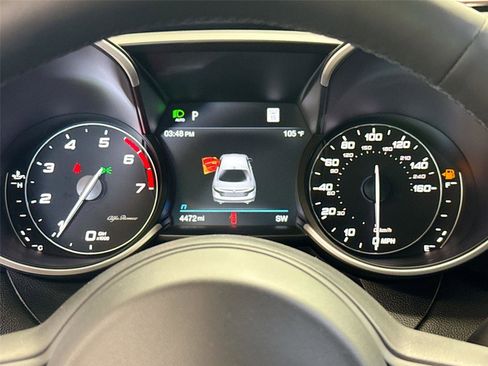 Used 2023 Alfa Romeo Giulia Veloce RWD image 12