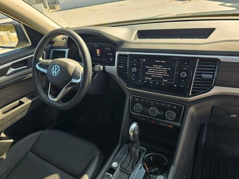 Used 2022 Volkswagen Atlas SE FWD image 11