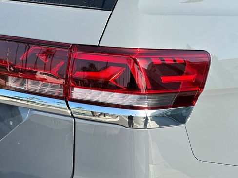 New 2026 Volkswagen Atlas SE image 7