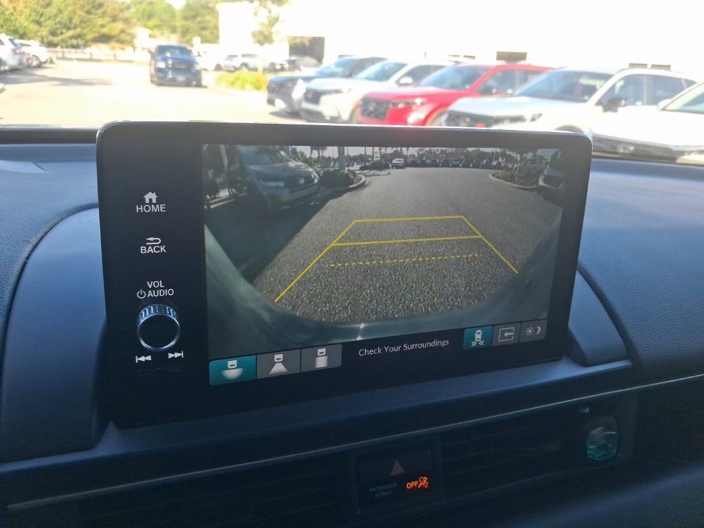 Used 2025 Honda Pilot Touring image 29