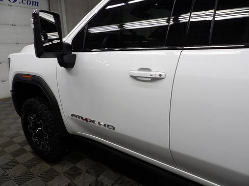 Used 2025 GMC Sierra 2500 AT4X image 64