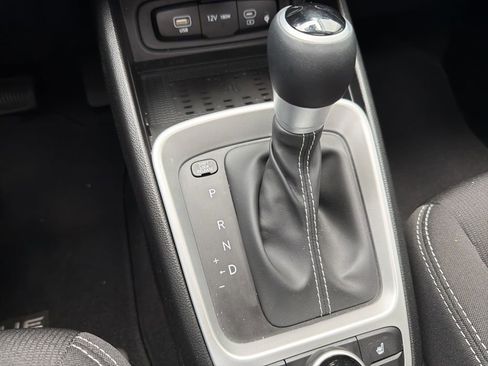 Used 2026 Hyundai Venue SEL image 23