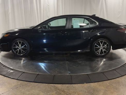 Used 2023 Toyota Camry SE image 7