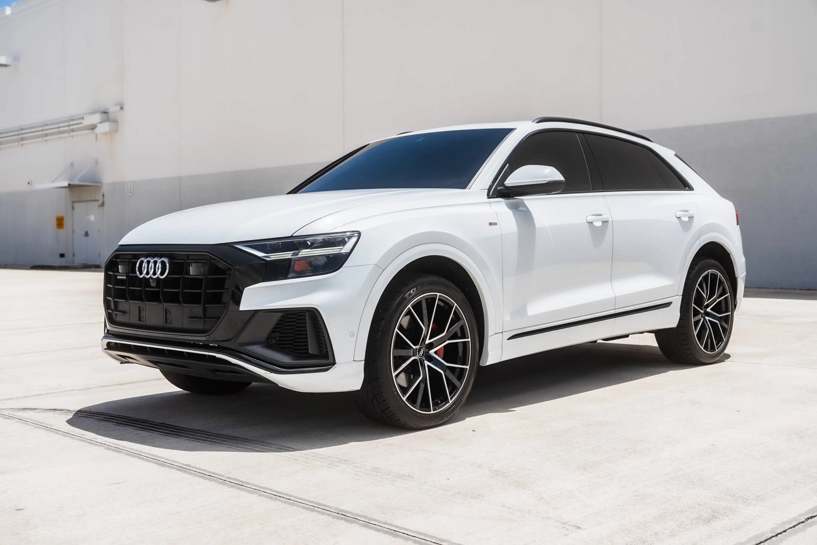 Used 2020 Audi Q8 Premium Plus AWD/4WD image 2