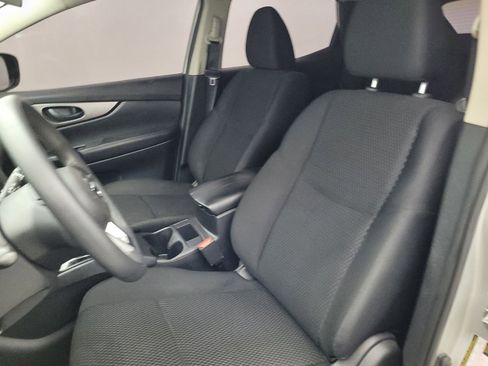 Used 2021 Nissan Rogue Sport S FWD image 17