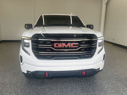 Used 2025 GMC Sierra 1500 AT4 w/ AT4 Premium Package AWD/4WD image 10