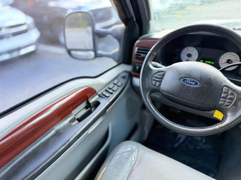 Used 2005 Ford F250 Lariat AWD/4WD image 22