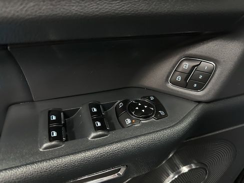 Used 2022 Ford Expedition Max XLT image 17