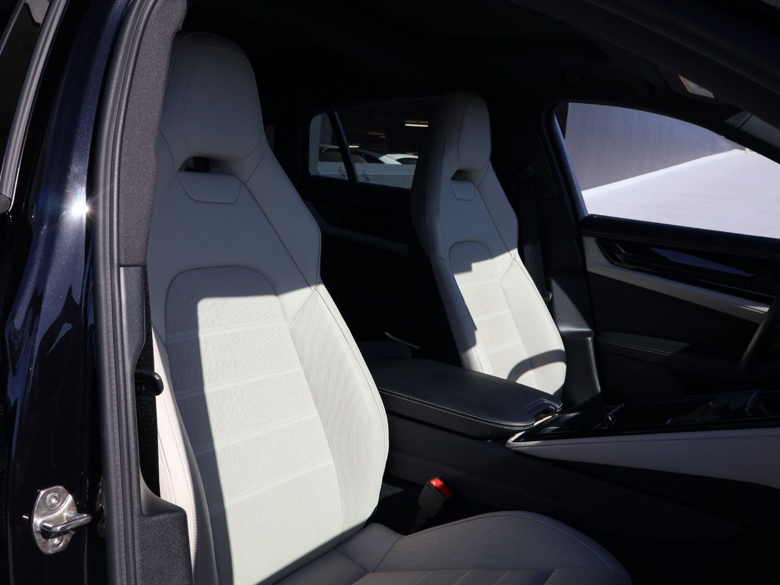 Certified 2024 Porsche Panamera w/ Premium Package RWD image 24