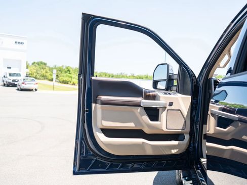 Used 2018 Ford F150 Lariat w/ Equipment Group 502A Luxury AWD/4WD image 46