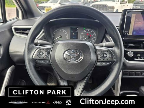 Used 2024 Toyota Corolla Cross AWD Hybrid image 21
