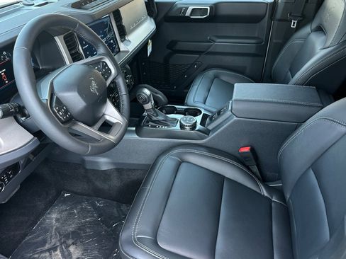 New 2026 Ford Bronco Outer Banks AWD/4WD image 9