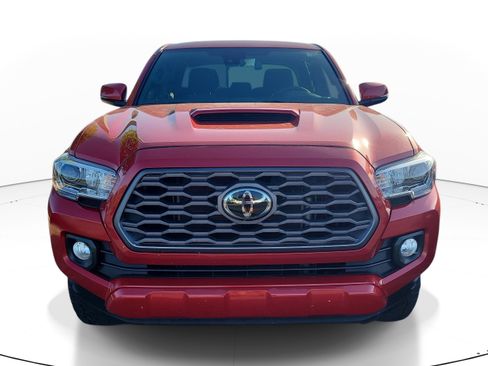 Used 2023 Toyota Tacoma TRD Sport image 2