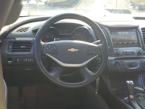 Used 2014 Chevrolet Impala LT w/ Premium Seating Package FWD image 11
