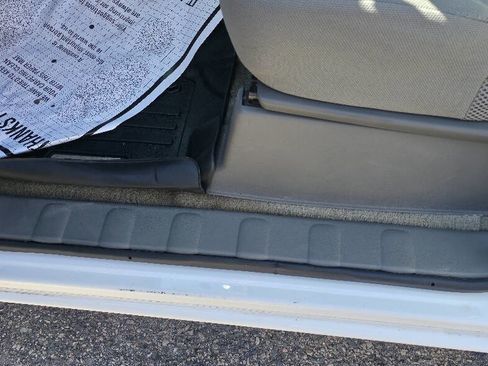 Used 2016 Nissan Frontier SV w/ SV Value Truck Package AWD/4WD image 39