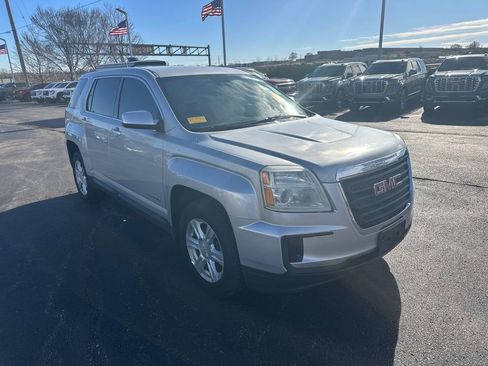 Used 2016 GMC Terrain SLE image 4