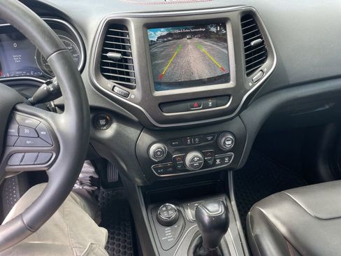 Used 2022 Jeep Cherokee Trailhawk w/ Sun, Sound & Nav Group AWD/4WD image 11