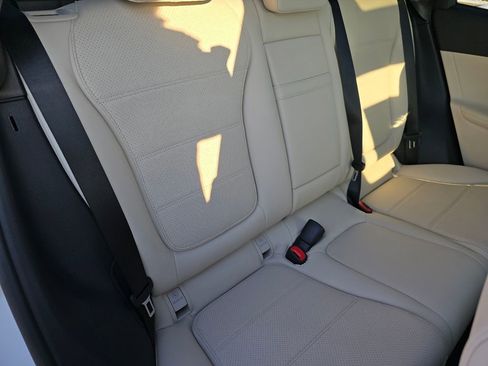 New 2026 Mercedes-Benz GLC 300 4MATIC image 18