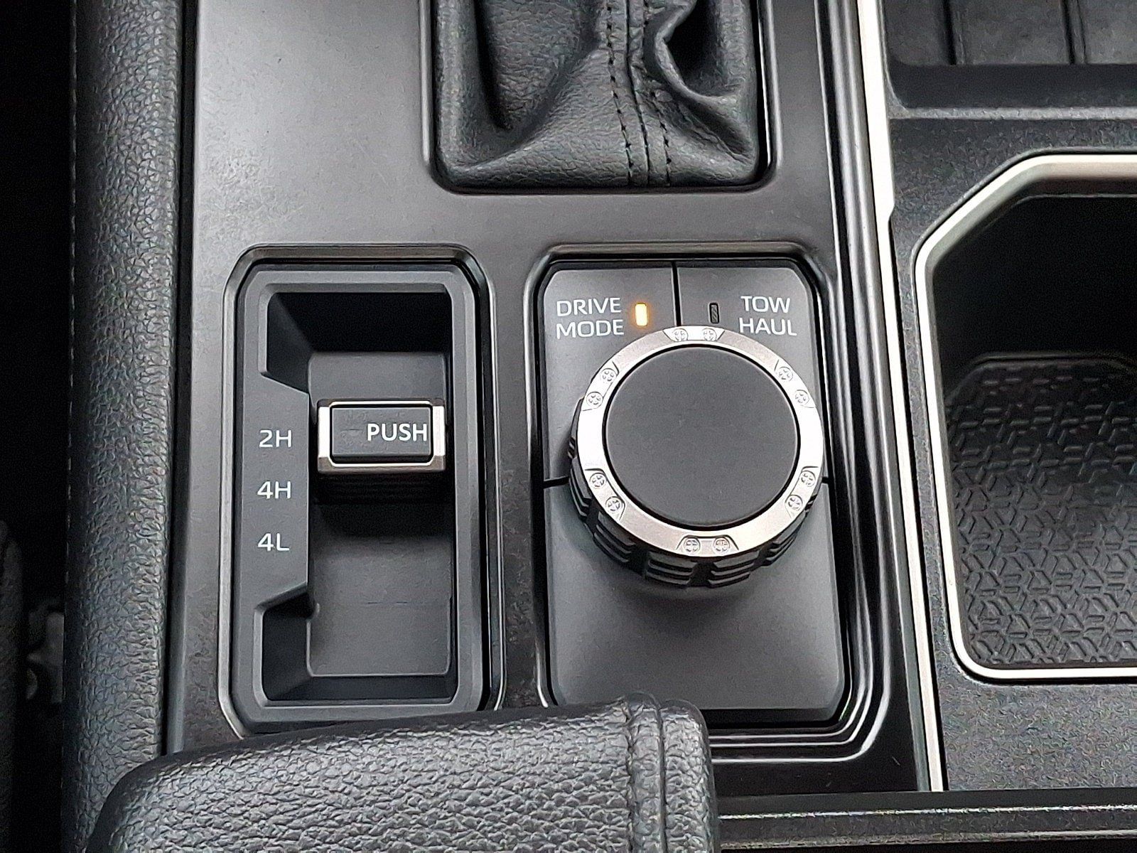 Used 2024 Toyota Tundra Limited AWD/4WD image 26