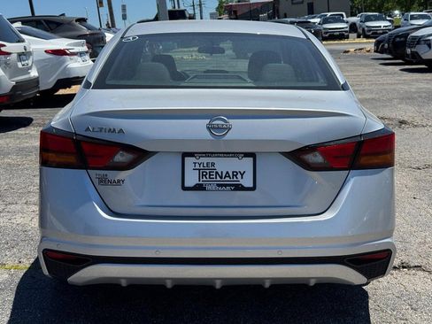 Used 2023 Nissan Altima 2.5 S FWD image 5