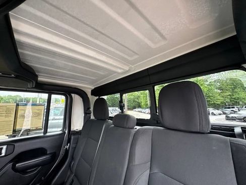 Used 2021 Jeep Gladiator Sport AWD/4WD image 25