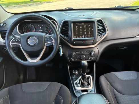 Used 2015 Jeep Cherokee Latitude w/ Cold Weather Group AWD/4WD image 30
