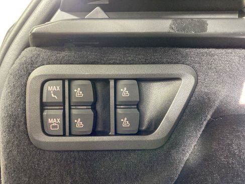 Used 2025 BMW X7 M60i w/ Climate Comfort Package AWD/4WD image 31