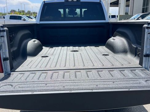 New 2026 RAM 3500 Laramie AWD/4WD image 18