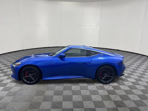 Used 2025 Nissan Z Performance w/ Floor Mat Package RWD image 8