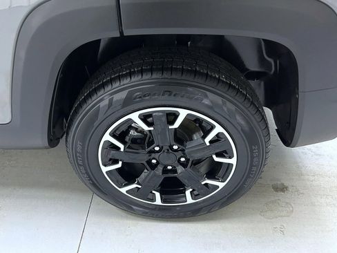 Used 2023 Jeep Renegade Latitude w/ Sun/Sound Group image 22