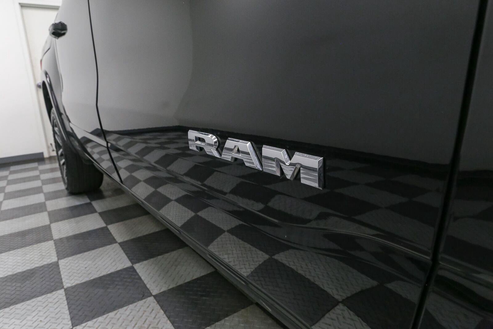 Used 2025 RAM 1500 Limited AWD/4WD image 8