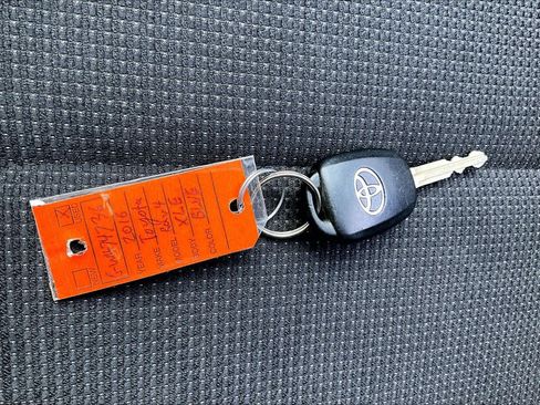 Used 2016 Toyota RAV4 XLE AWD/4WD image 15