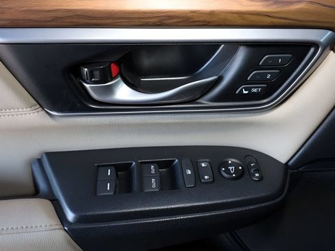 Used 2017 Honda CR-V EX-L image 11
