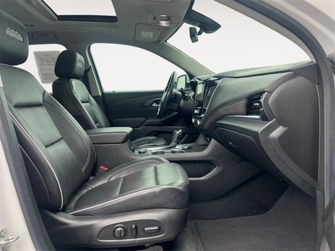 Used 2020 Chevrolet Traverse High Country image 15